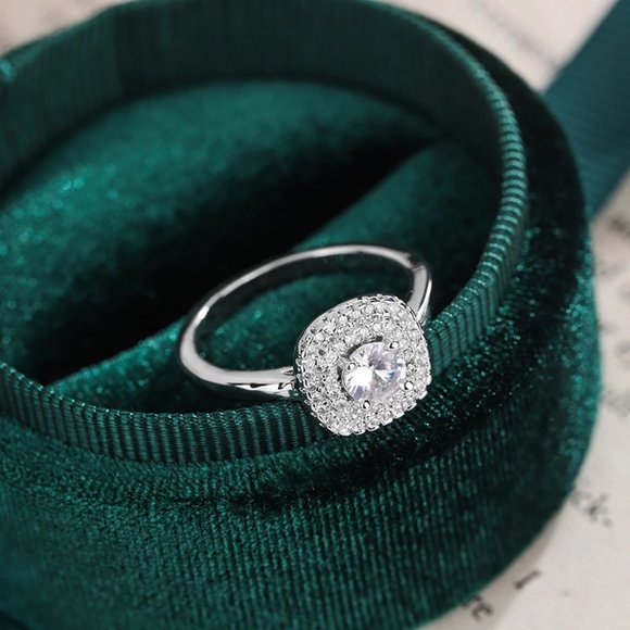 Stunning Ladies Halo Bridal Ring .925 Solid Sterling Silver - Picture 5 of 13